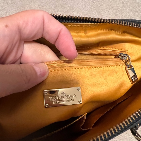 gorgeous , elegant and classic bag - Picture 9 of 14